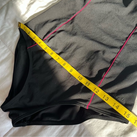 Roots Women's Black Swimsuit with Pink Accents 12D Built in Cups Vacation Cruise - Picture 14 of 14